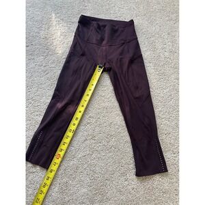 Lululemon Purple Crop‎ Leggings Activewear Athletic Yoga Pants Women's